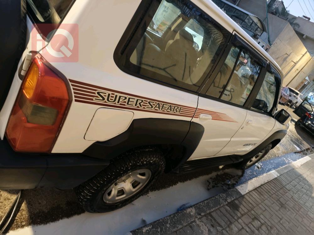 نيسان باترول سفاري